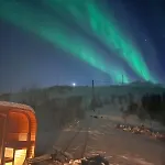 Discover The Ultimate Aurora Escape With A Cozy Outdoor Sauna And Hot Tub بيت للعطل