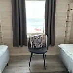 Discover The Ultimate Aurora Escape With A Cozy Outdoor Sauna And Hot Tub بيت للعطل Karlsøy