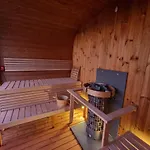 Discover The Ultimate Aurora Escape With A Cozy Outdoor Sauna And Hot Tub Karlsøy