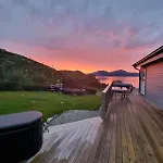 بيت للعطل Discover The Ultimate Aurora Escape With A Cozy Outdoor Sauna And Hot Tub