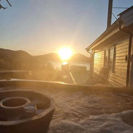 Discover The Ultimate Aurora Escape With A Cozy Outdoor Sauna And Hot Tub Karlsøy