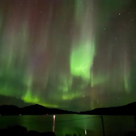 Dom wakacyjny Discover The Ultimate Aurora Escape With A Cozy Outdoor Sauna And Hot Tub