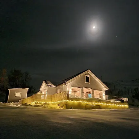 Discover The Ultimate Aurora Escape With A Cozy Outdoor Sauna And Hot Tub Dom wakacyjny