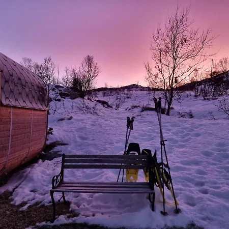 Discover The Ultimate Aurora Escape With A Cozy Outdoor Sauna And Hot Tub 度假居 *
