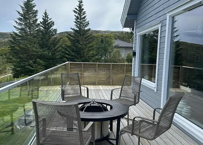 Discover The Ultimate Aurora Escape With A Cozy Outdoor Sauna And Hot Tub Ferienhaus