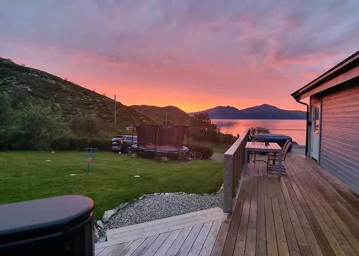 Ferienhaus Discover The Ultimate Aurora Escape With A Cozy Outdoor Sauna And Hot Tub