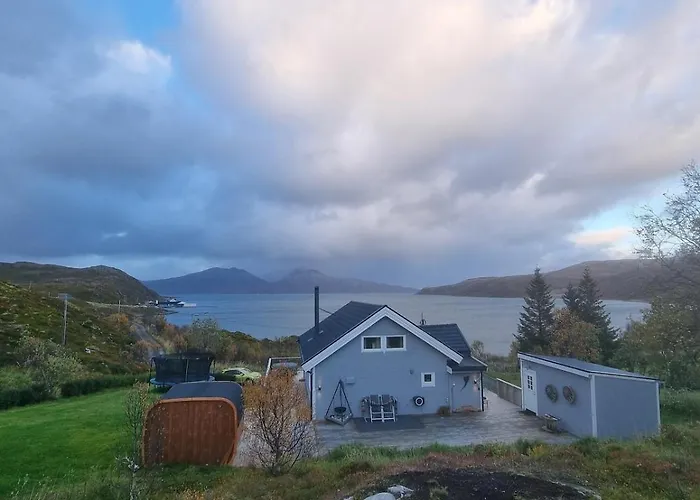 Discover The Ultimate Aurora Escape With A Cozy Outdoor Sauna And Hot Tub Karlsøy