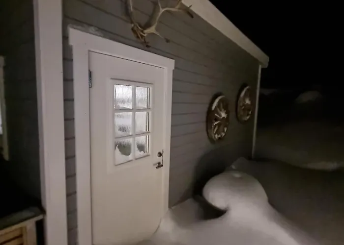 Ferienhaus Discover The Ultimate Aurora Escape With A Cozy Outdoor Sauna And Hot Tub *