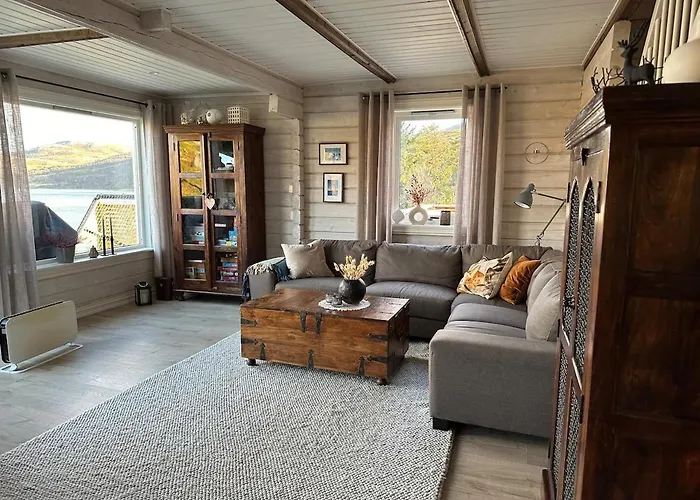 Discover The Ultimate Aurora Escape With A Cozy Outdoor Sauna And Hot Tub Karlsøy