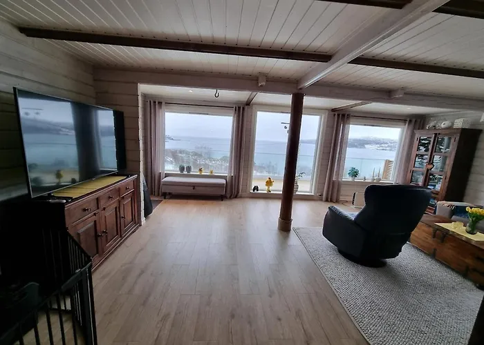 Hébergement de vacances Discover The Ultimate Aurora Escape With A Cozy Outdoor Sauna And Hot Tub *